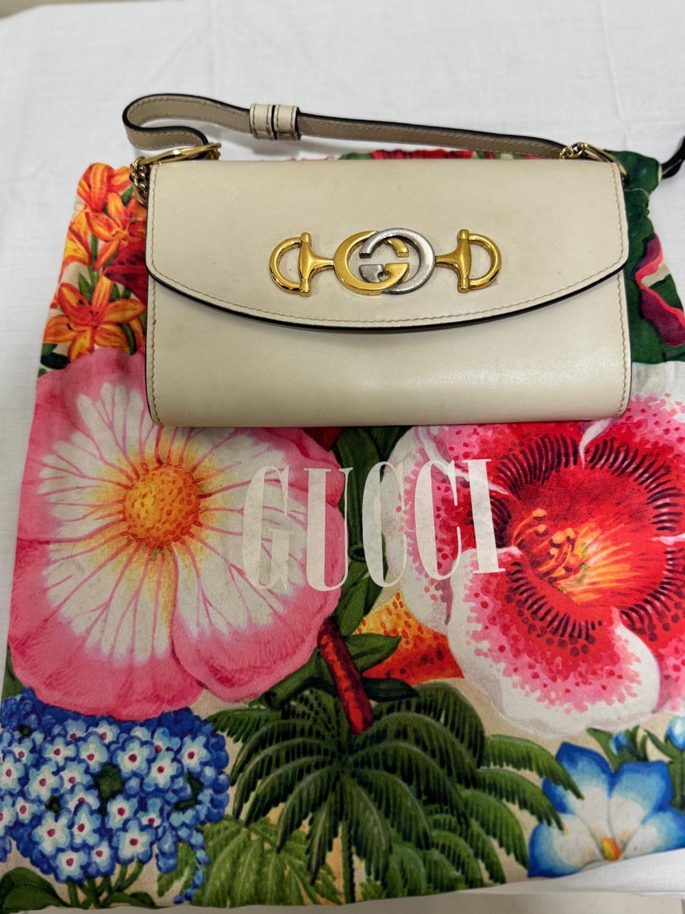 Gucci Interlocking G Horsebit Zumi Mini - Cream
